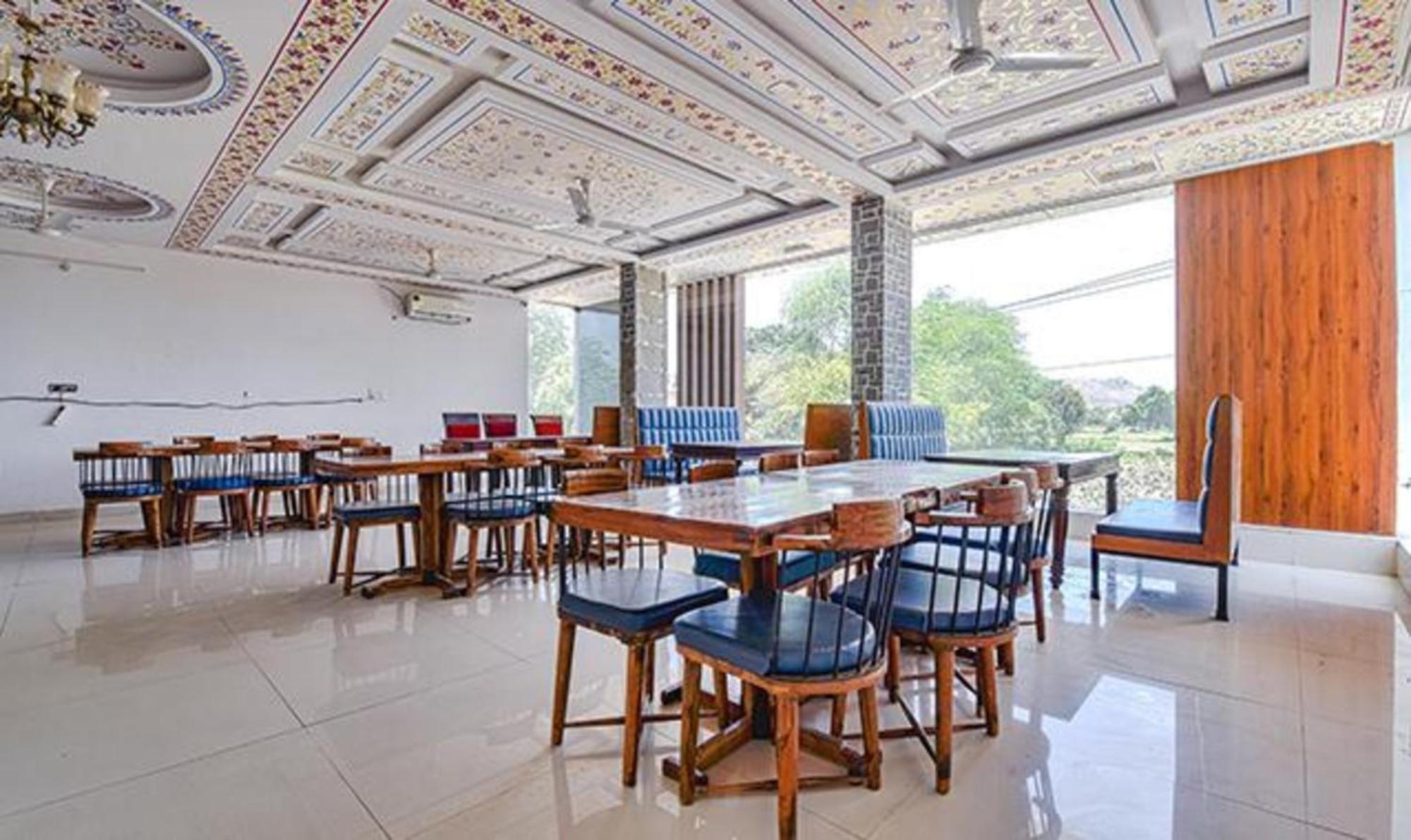 Fabhotel Ranbanka Udaipur Exteriör bild